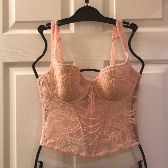 💖 Victoria’s Secret Lace Corset - Picture 3 of 4